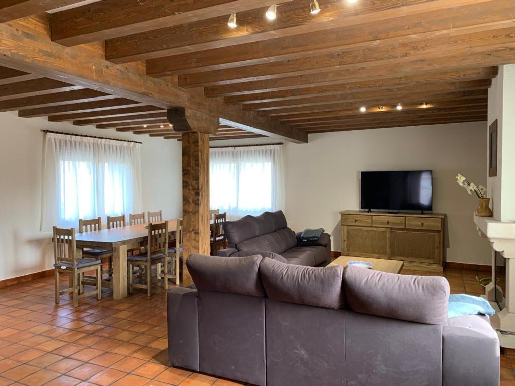Los Arenales De Arcones Colladillo Exterior photo